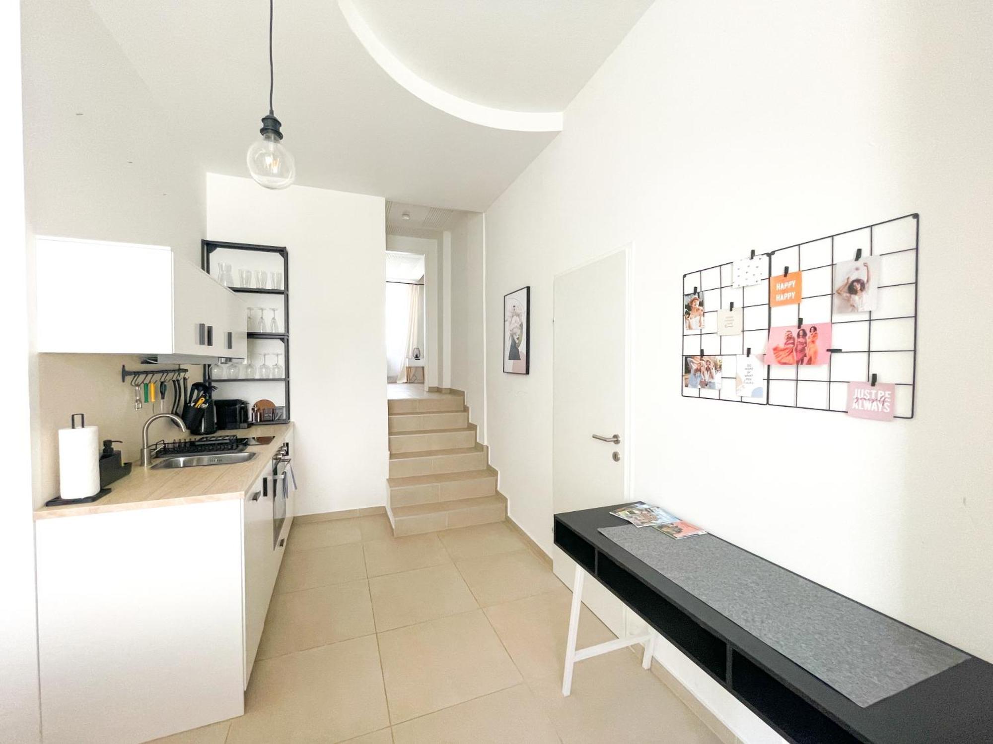 Contactless Self-Check-In - Stayhere Central City Suite 1 Graz Exterior foto