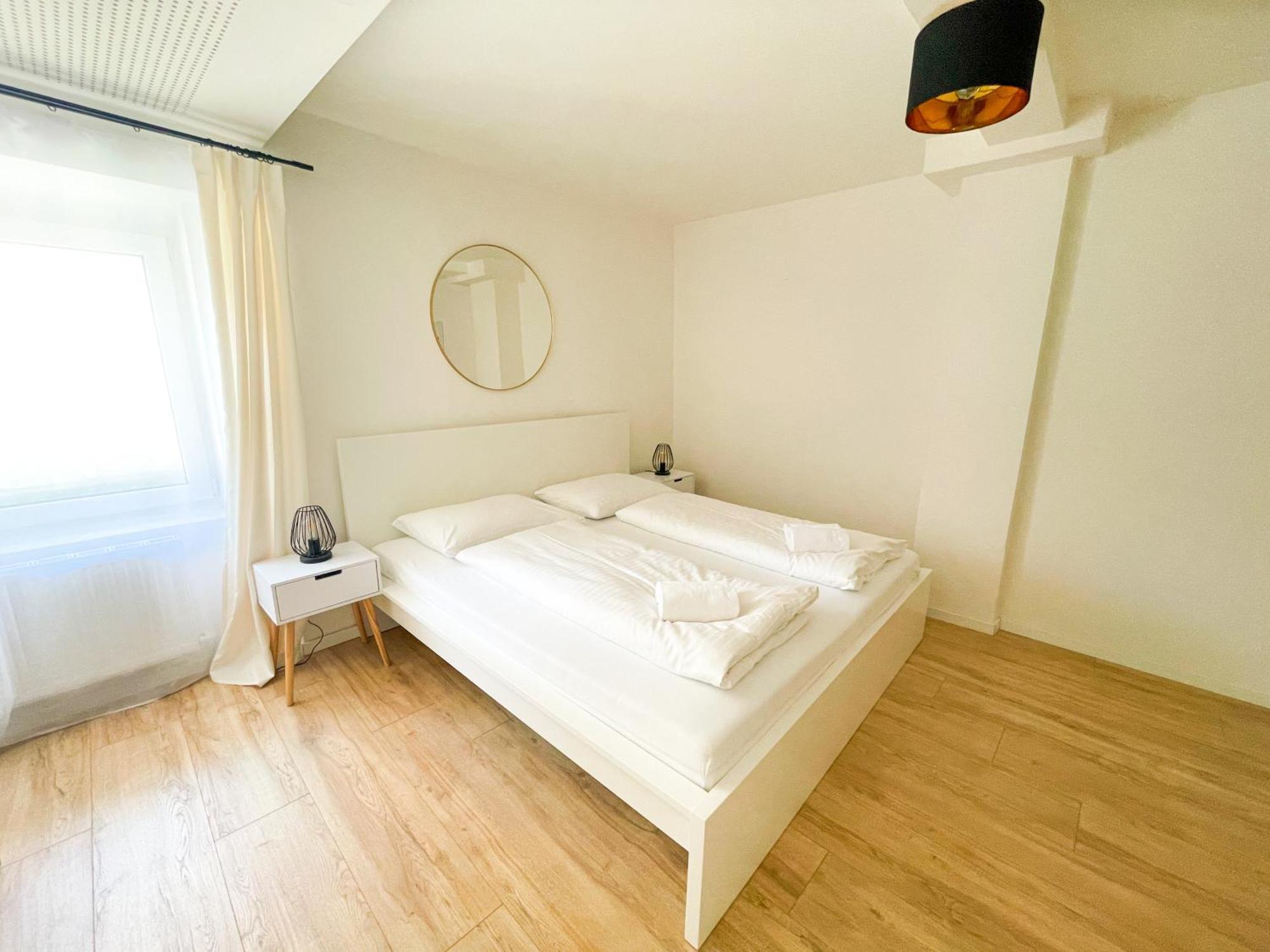 Contactless Self-Check-In - Stayhere Central City Suite 1 Graz Exterior foto
