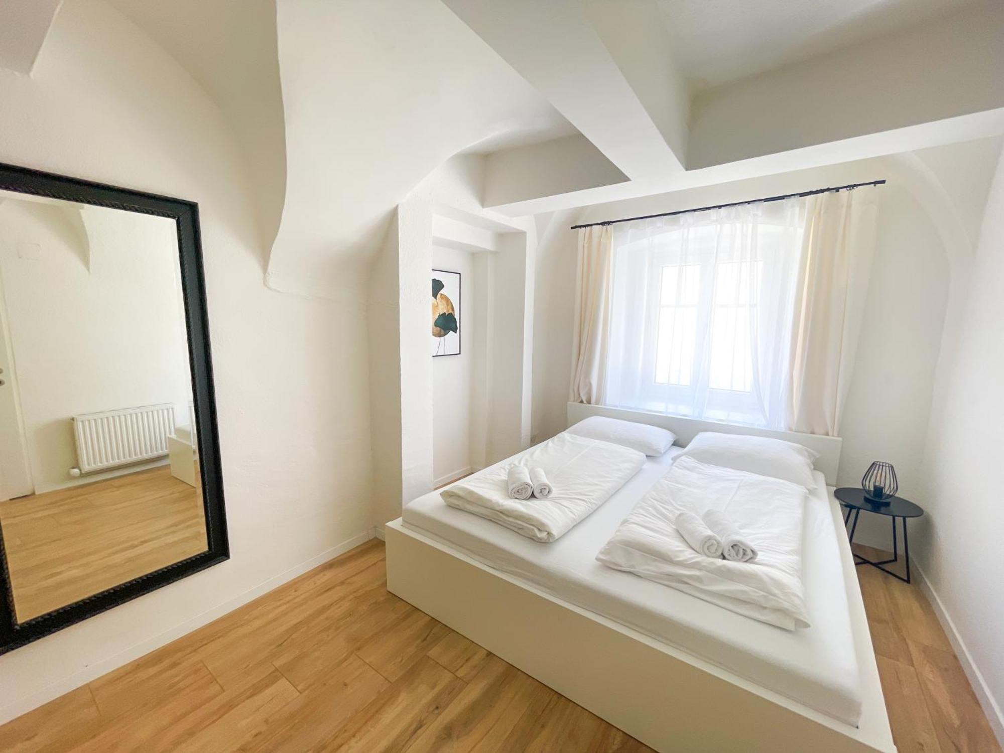 Contactless Self-Check-In - Stayhere Central City Suite 1 Graz Exterior foto